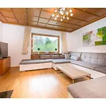 Prielau Apartment *